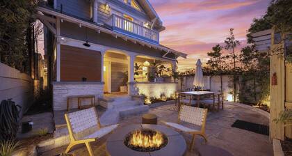 Venice Veranda by Avantstay 3-min Walk to Beach + Rare Walk Street EV Charger + Firepit + Outdoor Dining