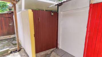 Basic Apartment | Exterior detail