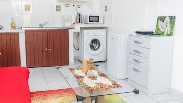 Basic Apartment | Interior