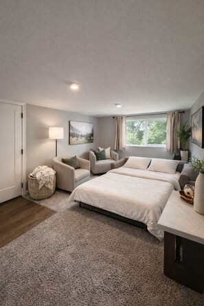 1 bedroom, iron/ironing board, WiFi, bed sheets - Cozy Luxury, Entire House, Sparkling Clean, All New Furnishings (Cheyenne)
