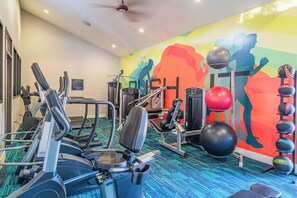 Fitness facility - 2-bedroom apartment in peaceful Tempe with pool and gym! (Tempe)