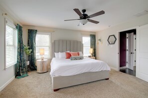 3 bedrooms, iron/ironing board, internet, bed sheets