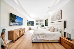 6 habitaciones, tabla de planchar con plancha, wifi y ropa de cama 