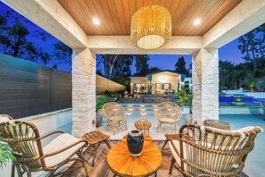 Imagen sin descripción, 2 de 123, botón