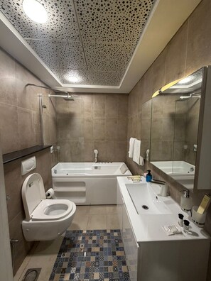 Håndklæder, Sæbe, Toiletpapir