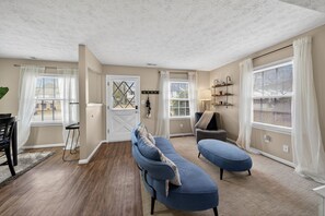 Imagen sin descripción, 2 de 33, botón