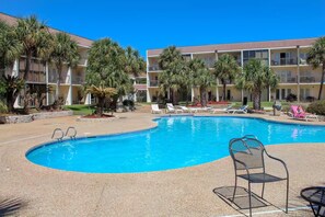 Unclassified image, 4 of 37, button - Charming 2-bedroom condo with AC in Biloxi breeze (Biloxi)