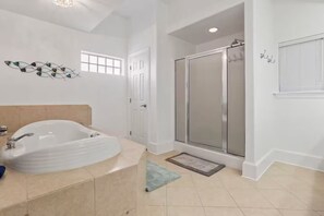 Jetted bath, hair dryer, towels, soap - Majestic Waterfront home with so much to offer! (Biloxi)