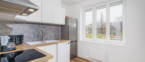 Fridge, microwave, oven, dishwasher