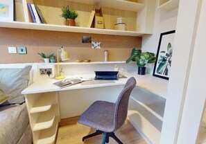 Classic Studio, Non Smoking | Interior - Student Only Paris Gardens (London)