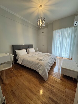 1 bedroom, iron/ironing board, free WiFi, bed sheets - Cozy bright 1 bedroom in cental athens enjoy a sun filled (Athina)