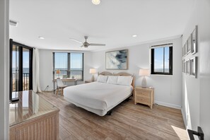 3 bedrooms, desk, free WiFi, bed sheets - 3 bedroom OCEANFRONT condo, End Unit, Elevator, Renovated, Pool - Summer House, Wild Dunes Resort! (Isle Of Palms)