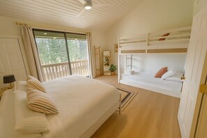 4 bedrooms, iron/ironing board, Internet, bed sheets - Spacious 4-bedroom condo in gorgeous Kahuku with AC (Kahuku)