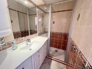 Bathroom - AMBRE - Luxe - Studio Héliopolis D 4 with parking - 2 people (AGDE)