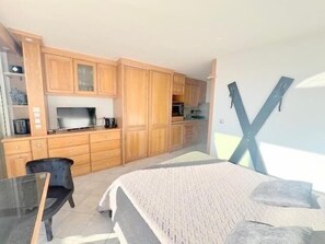 Unclassified image, 5 of 8, button - AMBRE - Luxe - Studio Héliopolis D 4 with parking - 2 people (AGDE)