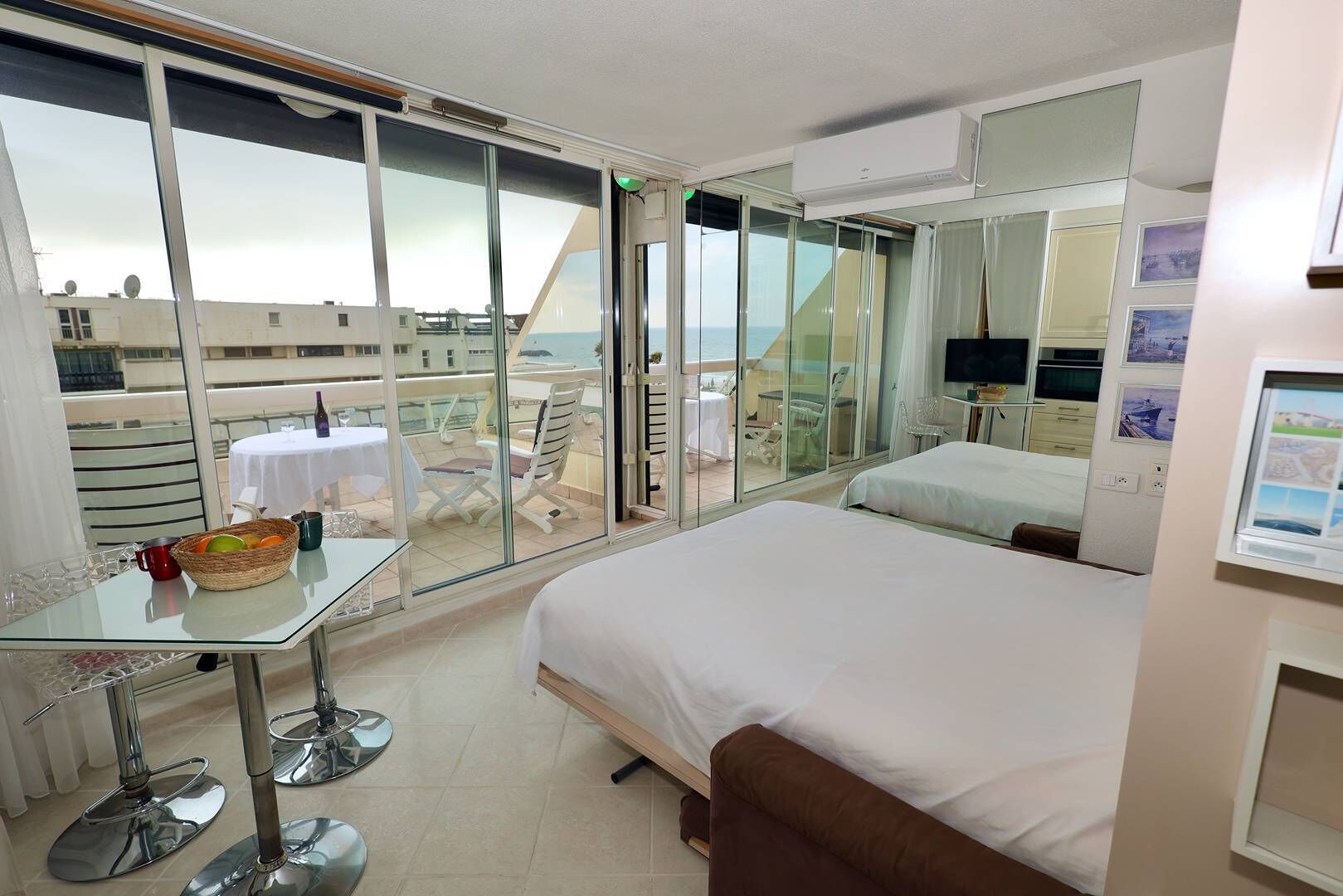 1 室のベッドルーム、WiFi (無料)