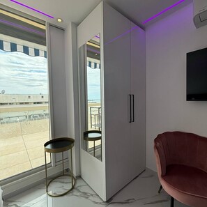 Interior - Persuasion - Studio Héliopolis D 8 - Luxe - 2 people (AGDE)