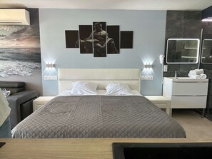 1 bedroom, free WiFi - PRELUDE - Studio Héliopolis D 43 - Luxury - 2 people (AGDE)
