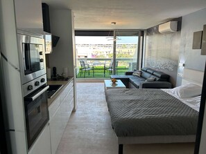 1 bedroom, free WiFi - PRELUDE - Studio Héliopolis D 43 - Luxury - 2 people (AGDE)