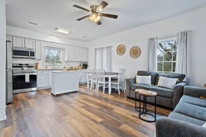 Unclassified image, 2 of 16, button - Serene Getaway Near Beach & Town (Pass Christian)