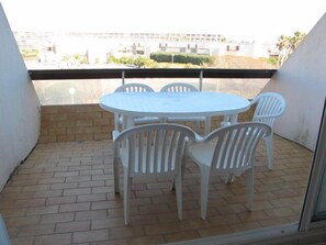 Unclassified image, 3 of 9, button - Studio Héliopolis D 59 - 4 people (AGDE)