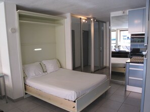 1 bedroom, free WiFi - MIROIR - Studio Héliopolis D 72 - Luxury - 2 people (AGDE)
