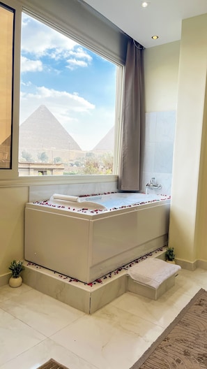 Superior Double Room, Mountain View - Queen Inn Pyramids View (Giza)