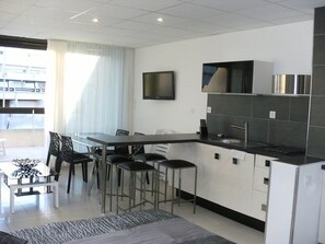 Dining - CHROME - Studio Héliopolis D 80 - Luxury - 2 persons (AGDE)