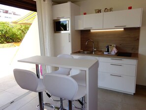 Unclassified image, 3 of 7, button - GENTLEMAN - Studio Héliopolis D 84 - Luxury - 2 people (AGDE)