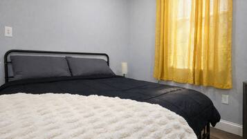 2 bedrooms, iron/ironing board, WiFi, bed sheets