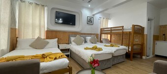 Deluxe Room with attached bathroom in Blackpool-Families and couples only