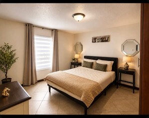 2 bedrooms, free WiFi - cozy private 2BR Suite w/ Gated Parking (clewiston)