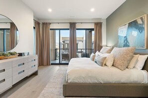 3 bedrooms, iron/ironing board, free WiFi, bed sheets - The Portico - Luxury Living l Pool l Hot Tub l Gym (Scottsdale)