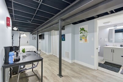 Private Basement Suite-Completely separate from the rest of the house