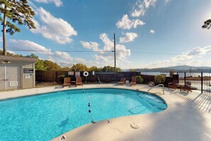 Nicht klassifiziertes Bild, 2 von 22, Schaltfläche