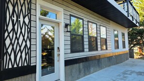 Unclassified image, 2 of 15, button