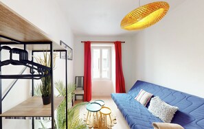 Unclassified image, 2 of 13, button - Vrbo Property (Nantes)