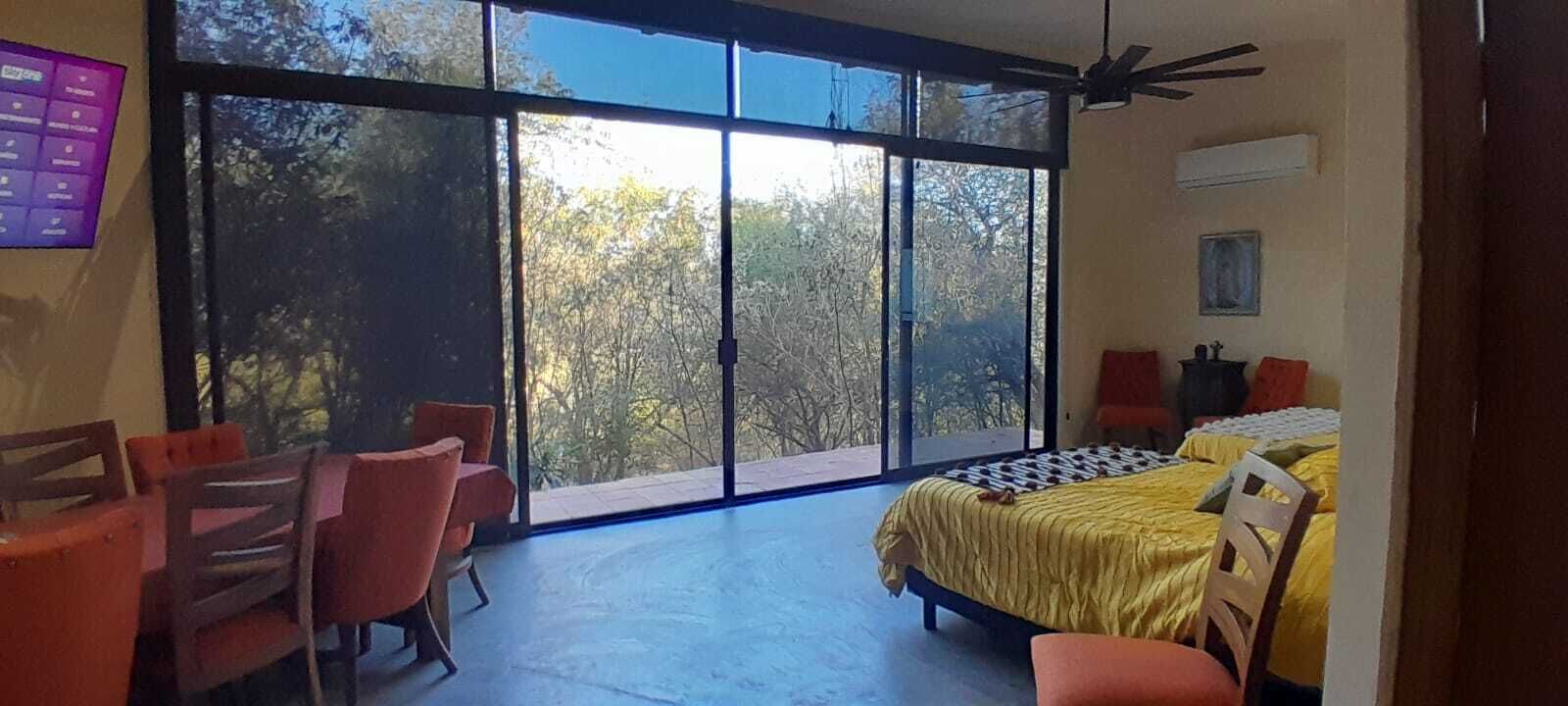 3 bedrooms, internet, bed sheets