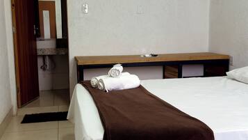 Family Double or Twin Room, Courtyard View | Desk, free WiFi