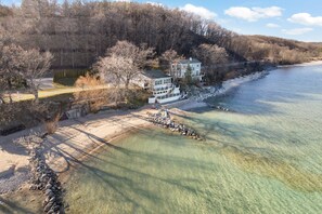 Exterior - 🌅 M22 Cozy Camper | Private Beach | Million Dollar Island Views ➠ 7633 (Traverse City)