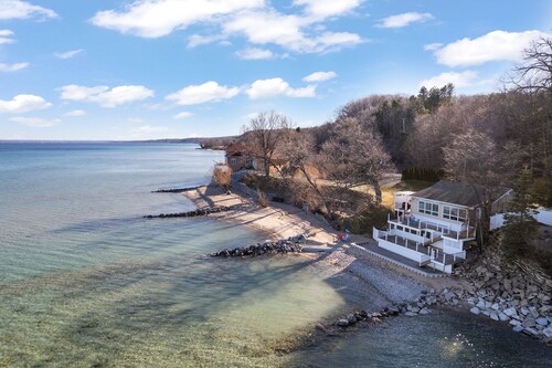 🌅 M22 Cozy Camper | Private Beach | Million Dollar Island Views ➠ 7633