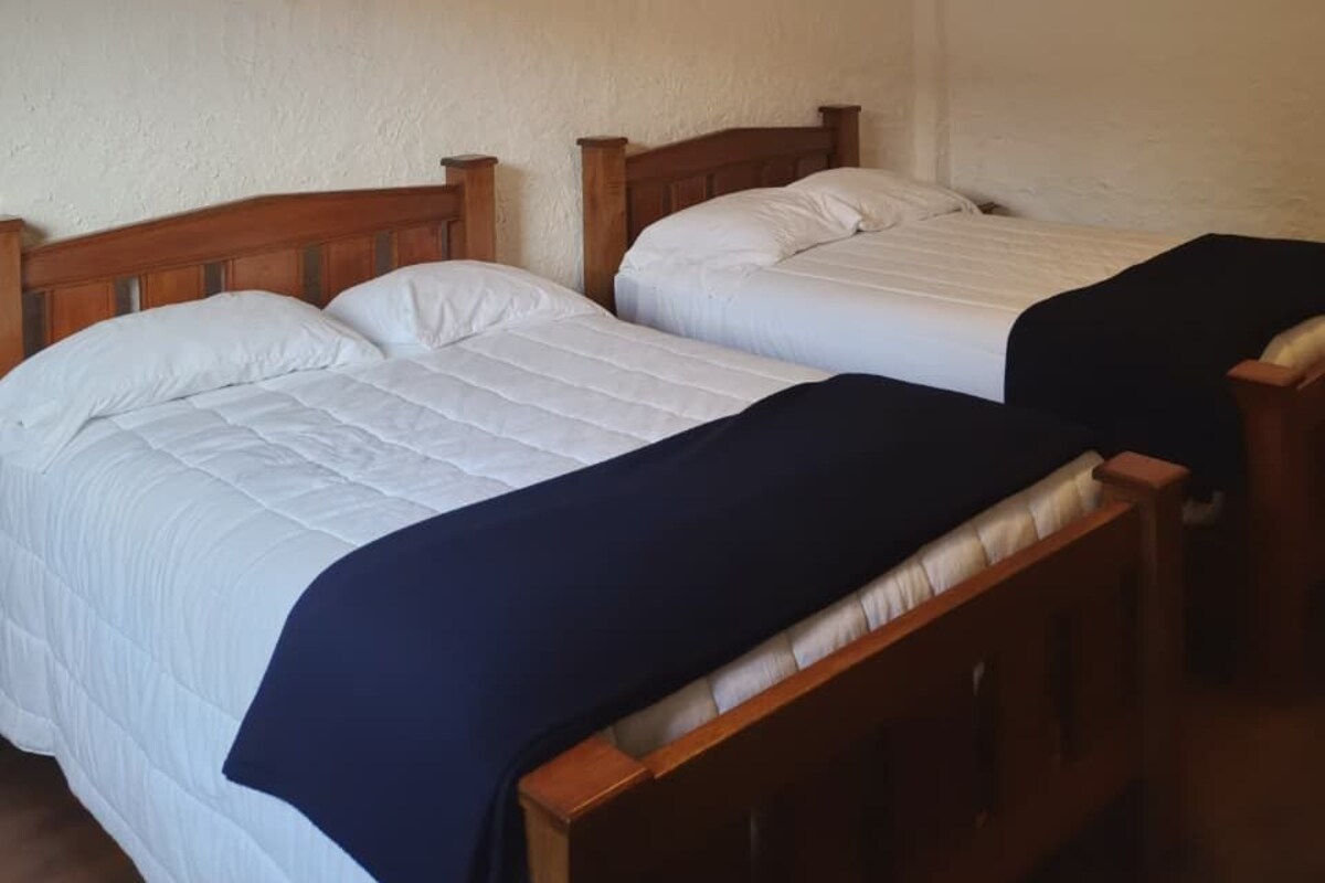 WiFi (free), bed sheets