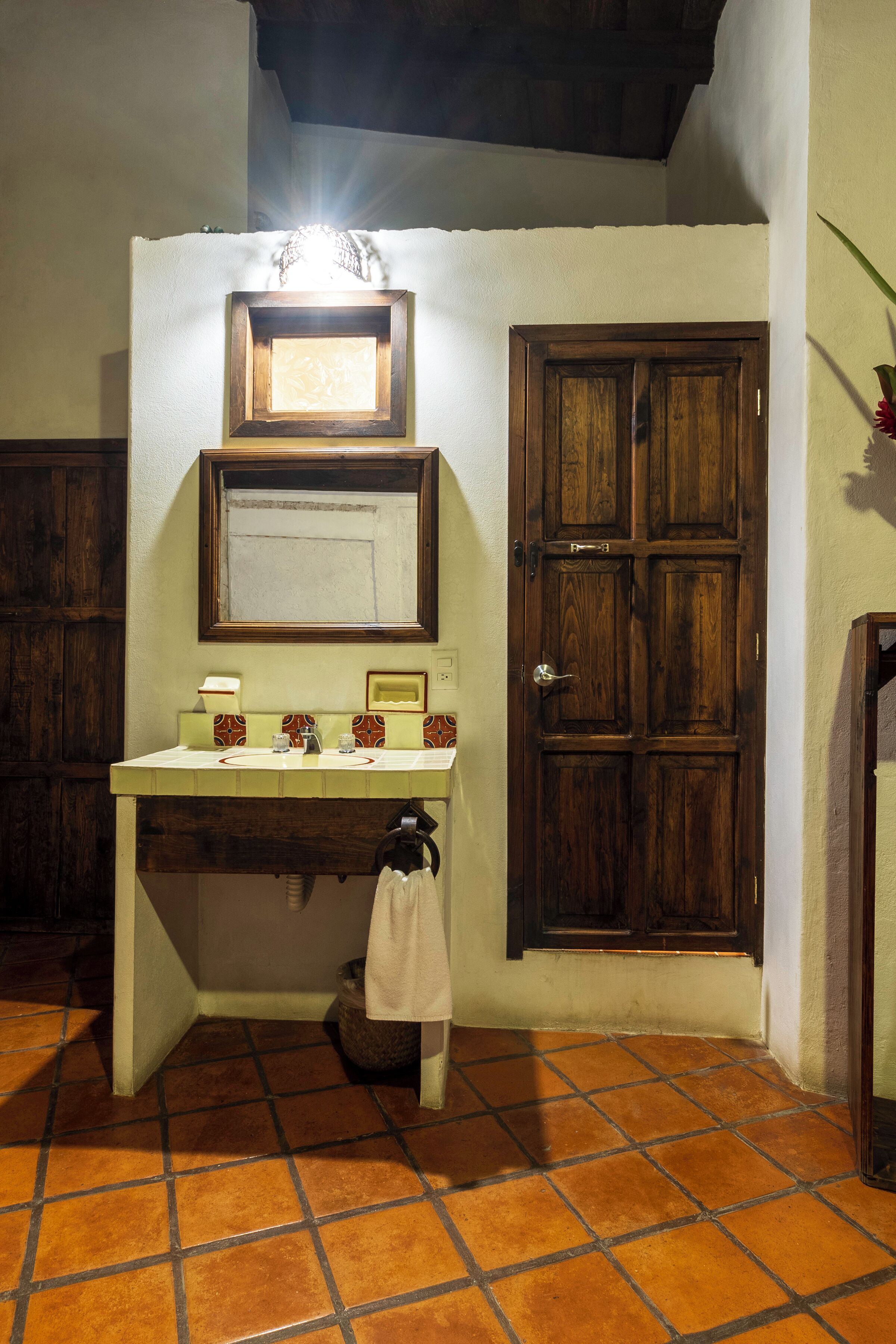 Rom – deluxe | Bad | Dusj, håndklær, såpe og sjampo