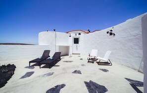 Terrace/patio - Lovely home in SAN BARTOLOME LANZAROT (SAN BARTOLOME LANZAROT)
