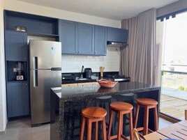Vila | Cozinha privada | Geladeira, micro-ondas, fogão, cooktop