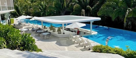 Piscine extérieure, piscine chauffée