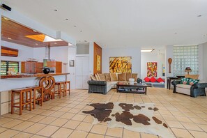 Panoramic House, Ocean View | Living area | Computer monitors, printers - Spindrift Villa (Rarotonga)