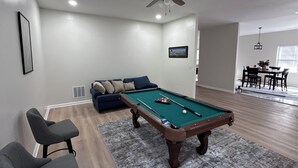 Games room - 5-bedroom spacious house in welcoming Indianapolis with privacy fenced yard (Indianapolis)