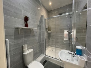 Unclassified image, 4 of 9, button - Family Bedroom with Attached Bathroom in Blackpool-Families and Couples Only (Blackpool)