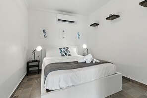 2 habitaciones, tabla de planchar con plancha, cuna de viaje y wifi 